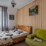 Semesterbostad Helenowka - Dom W Gorach Z Jacuzzi Szczawnica